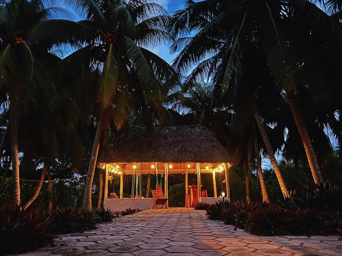 Coconut Palm House - El Cuyo Villa Exterior photo